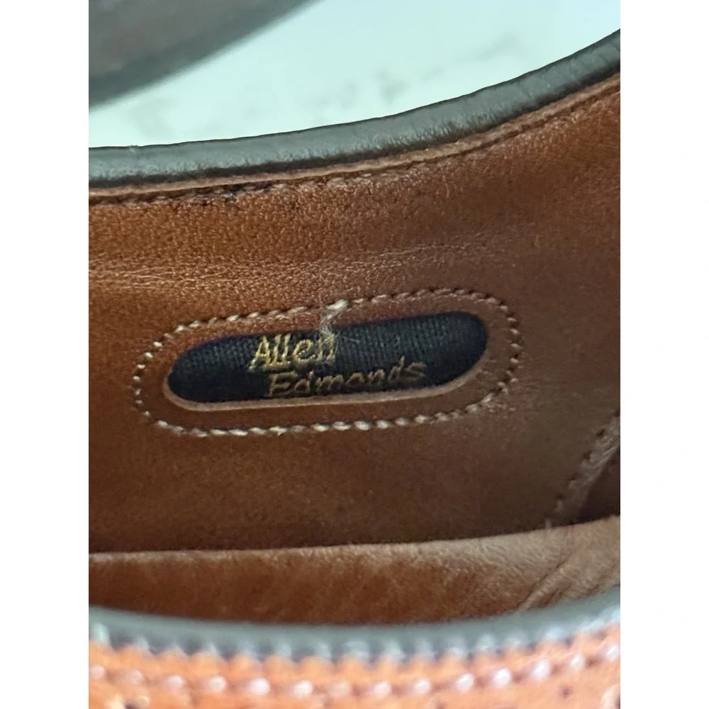 Allen Edmonds Strand Oxfords Mens 8 EEE Brown Leather Shoes Cap Toe Red Laces